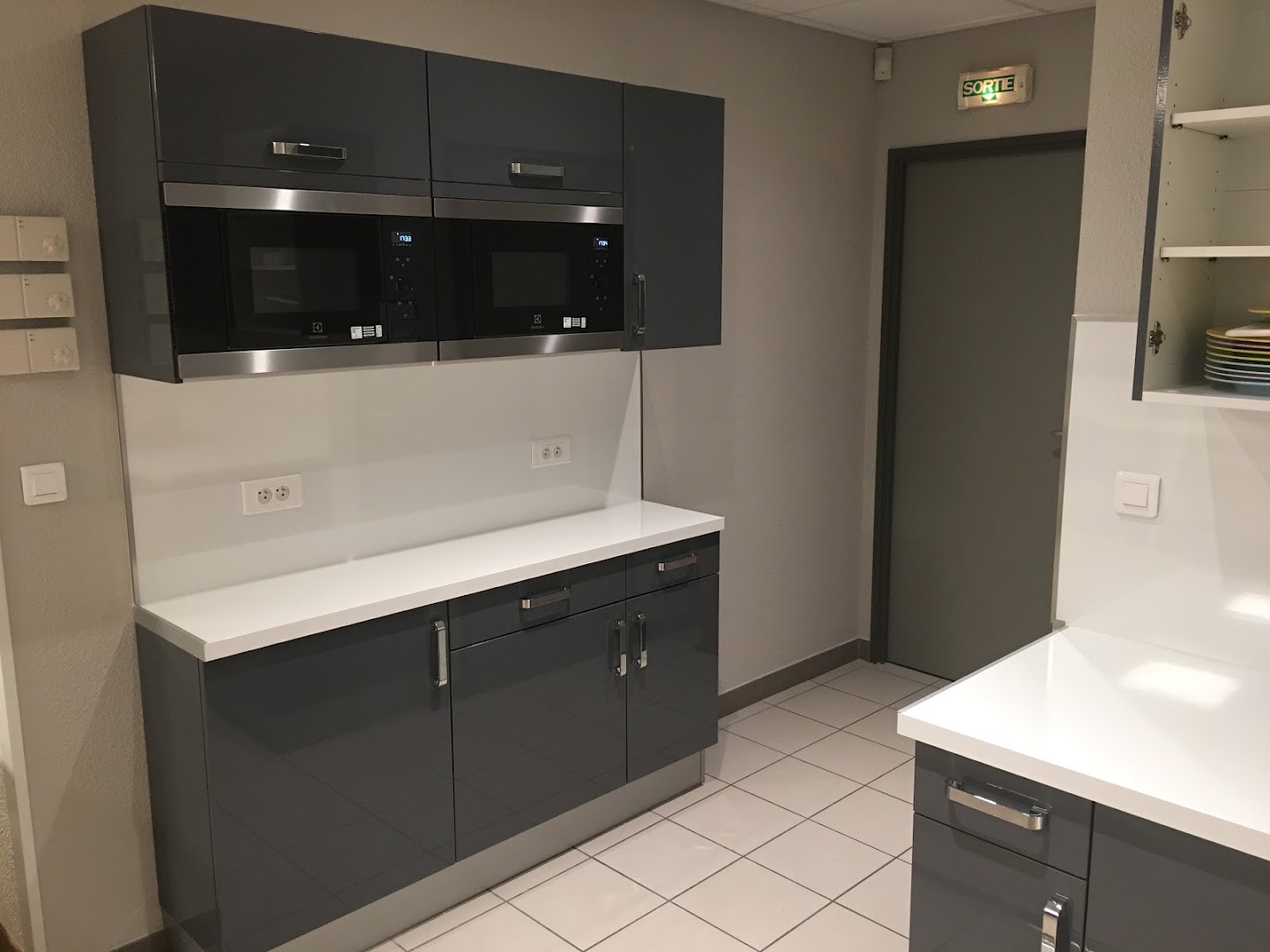 ELPS HABITAT — Photos 3
