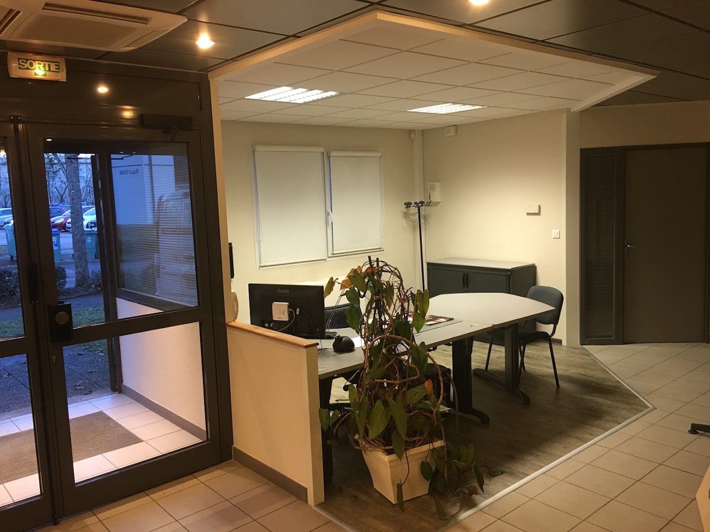 ELPS HABITAT — Photos 4